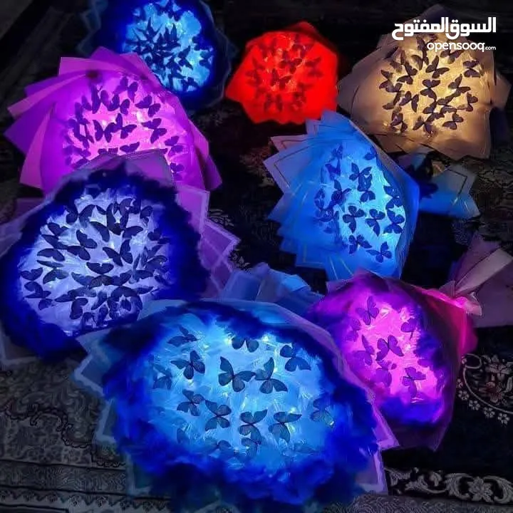 باقة فراشات مضيئة