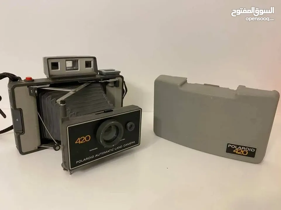 كاميرا تصوير فوريه قديمه ماركه Polaroid الشهيرة موديل   420 .