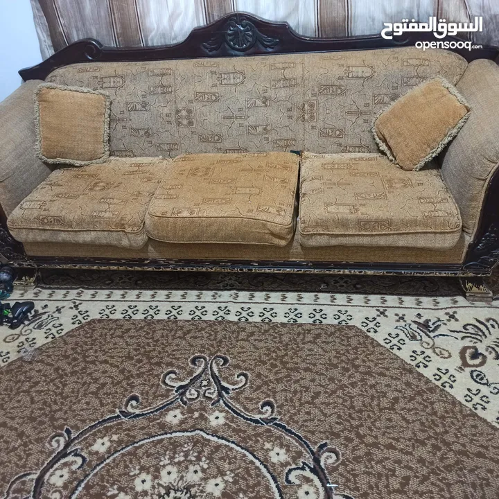 طقم كنب 10مقاعد  و سجادة مستعمل