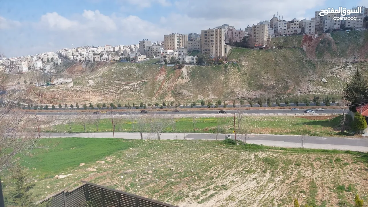 شفة فاخرة في عبدون للبيع / الرقم المرجعي : 13270