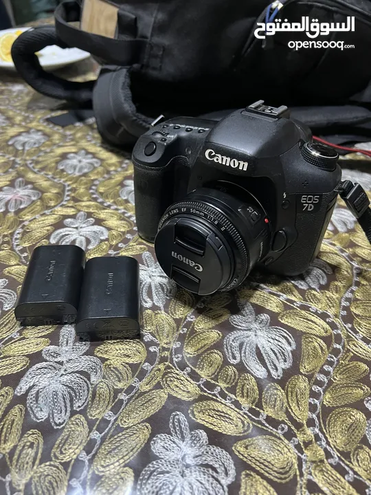كاميرا كانون 7D للبيع
