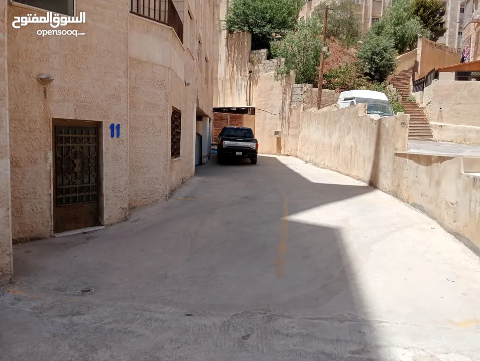 شقة فارغة من المالك مباشره للعائلات فقط