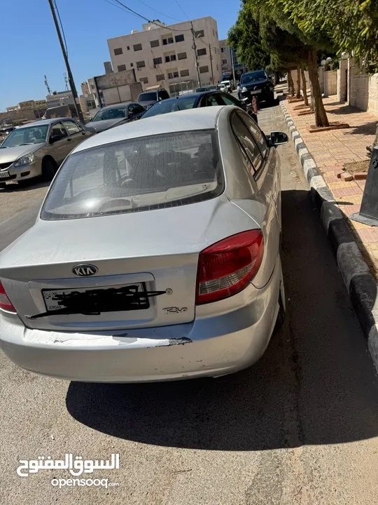 كيا ريو بحالة ممتازة  جير عادي 2004