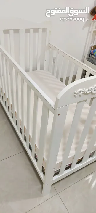 White baby crib IKEA with Comfort mattress