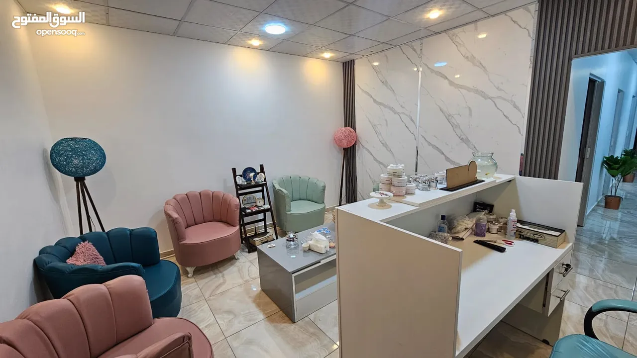 مركز ( عيادة ) مساج + حجامة سيدات للبيع