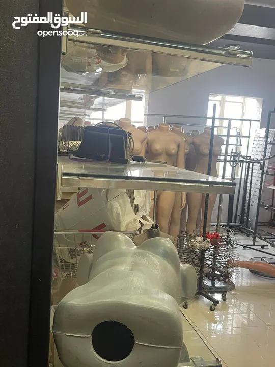 فاترينت وملكانات وستاندات ورفوف للبيع في نابلس