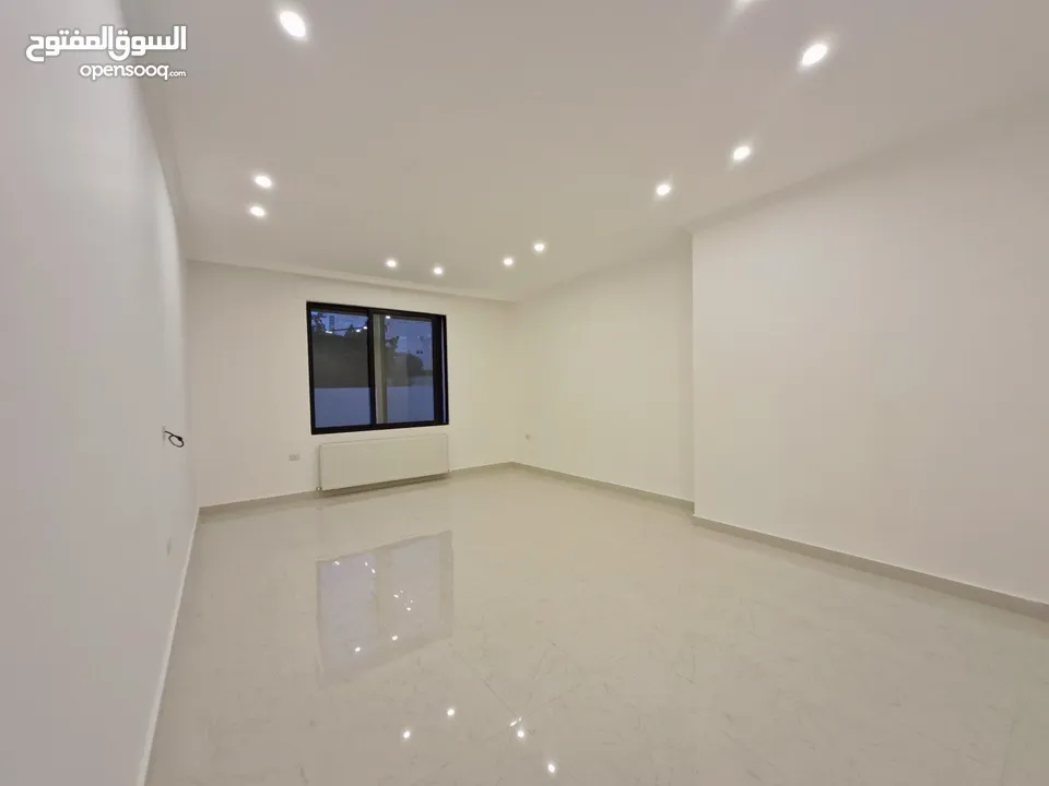 شقة طابق ثاني جديدة ،  مميزة ومطلة للبيع / مساحة (210 - 205 )m2 بأجمل مناطق ضاحية الامير راشد