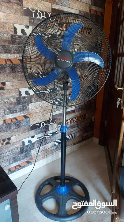 مروحة ماركة TEFAL AIR PRO POWER بحالة الوكالة  60 واط 3 سرعات 5 شفرات لون اسود وازرق
