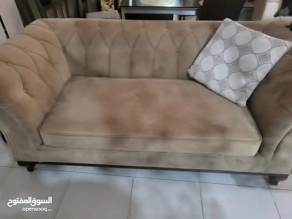 طقم كنب بحاله ممتازه