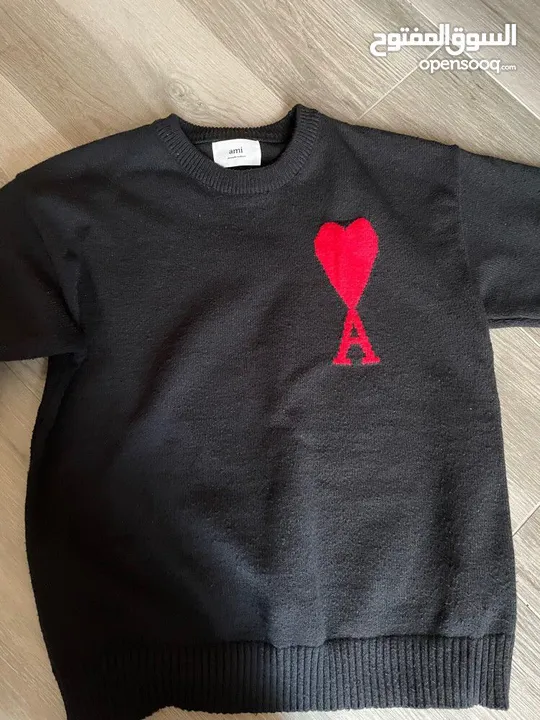 Ami sweater brand new no scratches
