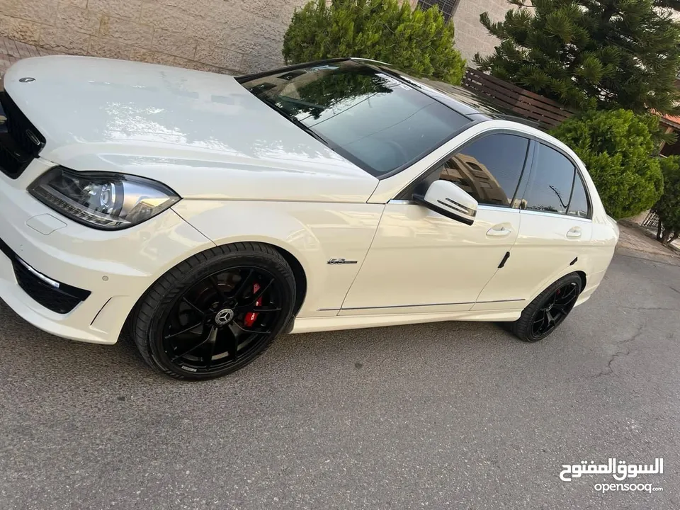 C200 cgi 2012 kit 63 Amg فحص كامل دون ملاحظات سيارة مميزة