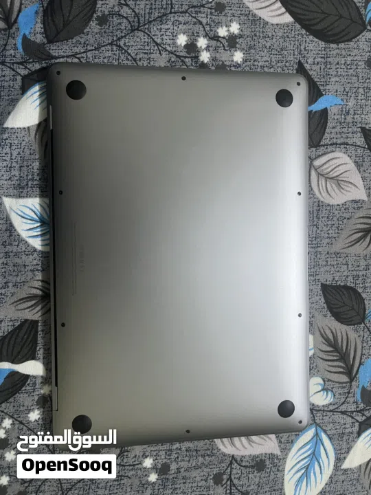 Apple Macbook Air 2020 13 inch very good condition