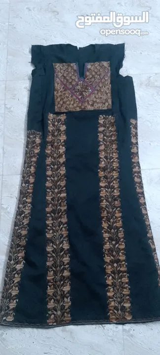 ثياب تطريز يدوي
