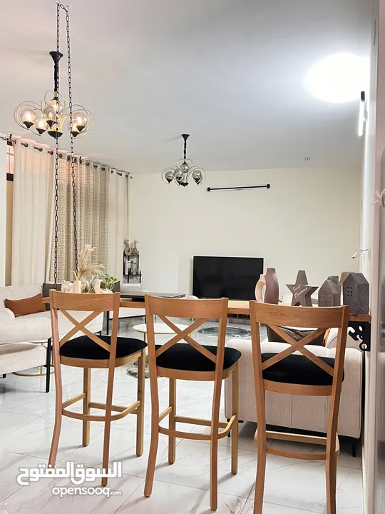 بار خشب تعليق