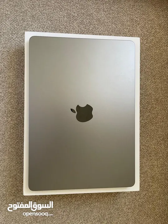 Macbook Air M2, Year 22, 13"6 (Negotiable)