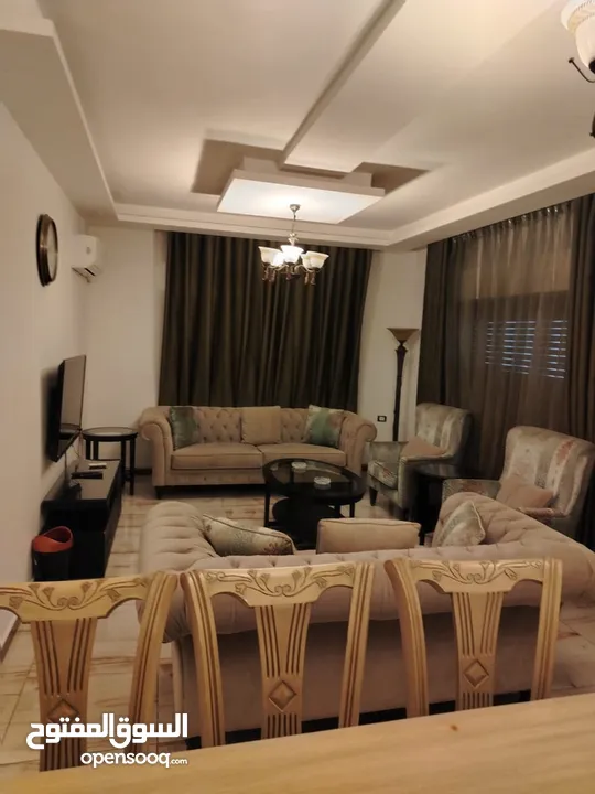 شقة فاخرة شبه جديدة للإيجار