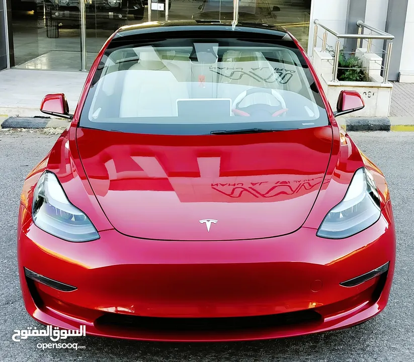 تيسلا 2022 model 3 فحص كامل 4 جــيـــد بدون ملاحظات غرفة جلد ابيض لون مميز بحالة الوكالة بسعر لقطة