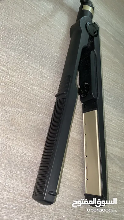 مملس شعر Hair straightener