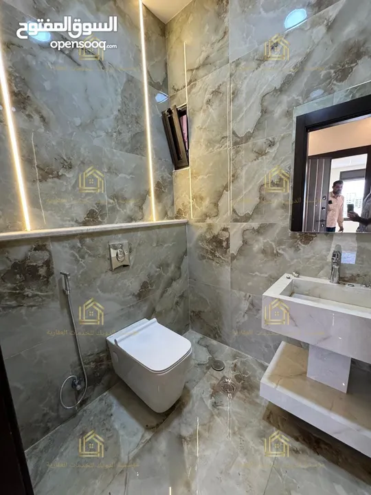 شقة جديدة لم تسكن بتشطيبات عالية الجودة بتصميم عصري