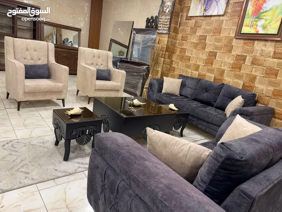 طقم كنب مع طاولات فخم جدا