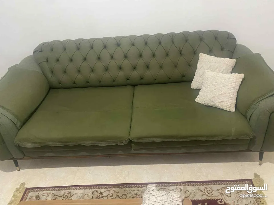 طقم كنب بحاله جيدة