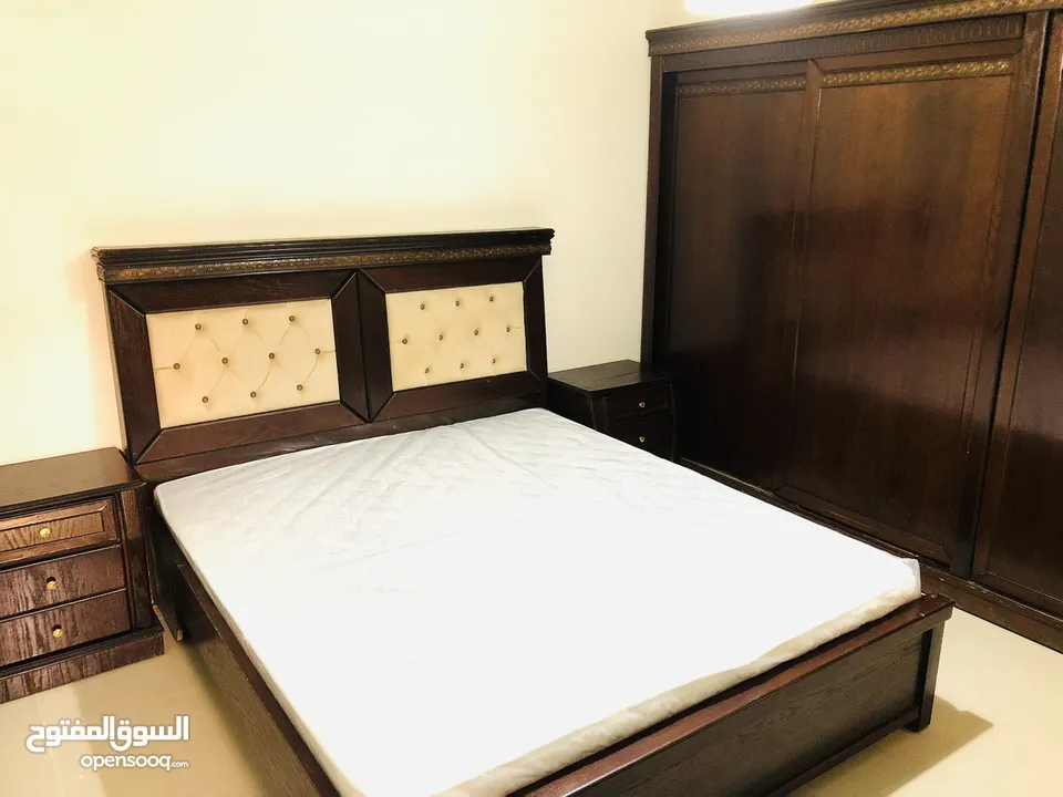 شقة مفروشة ومكيفة بالكامل للإيجار  اثاث نظيف جداً