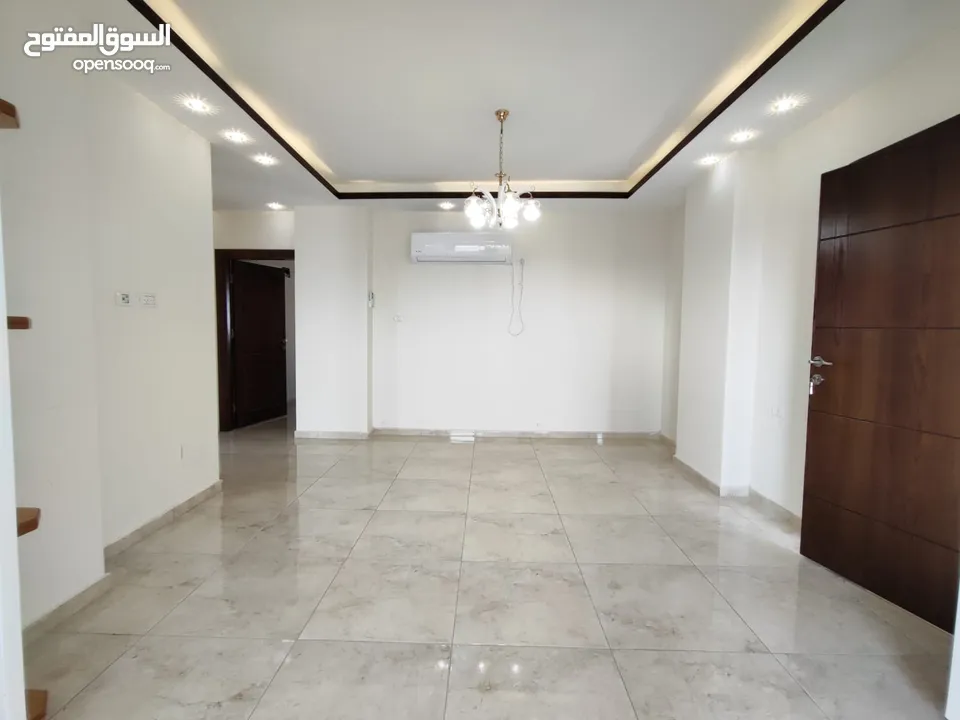 للبيع – شقة سوبر ديلوكس جديدة في رام الله التحتا