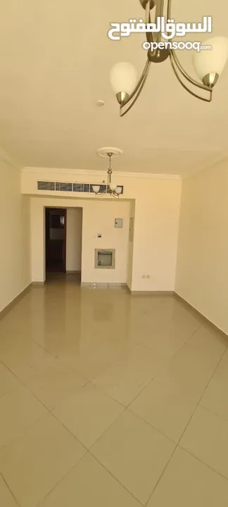 55,000 درهم سنويًا 3 غرف (إحداها ماستر) + صالة و3 حمامات بإطلالة بحرية خلّابة ، قريب من مخرج دبي