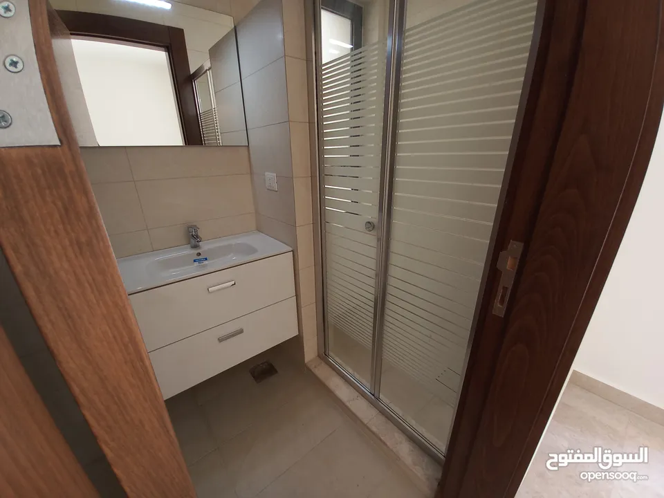 شقة غير مفروشة للإيجار 420م2 ( Property 12999 )-175073071