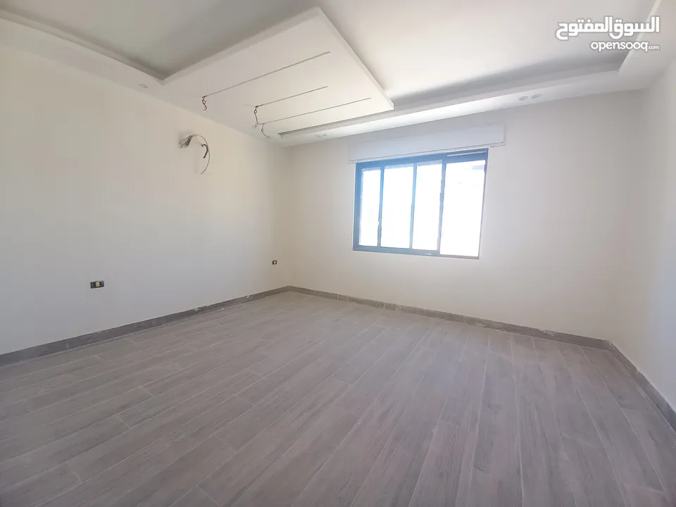 Apartment For Sale In Um Al Summaq ( Property 42772 )-174782811