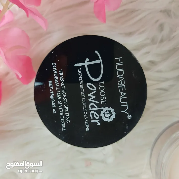 loose poder HUDABEAUTY 4 colors (1 pc for 25 AED)