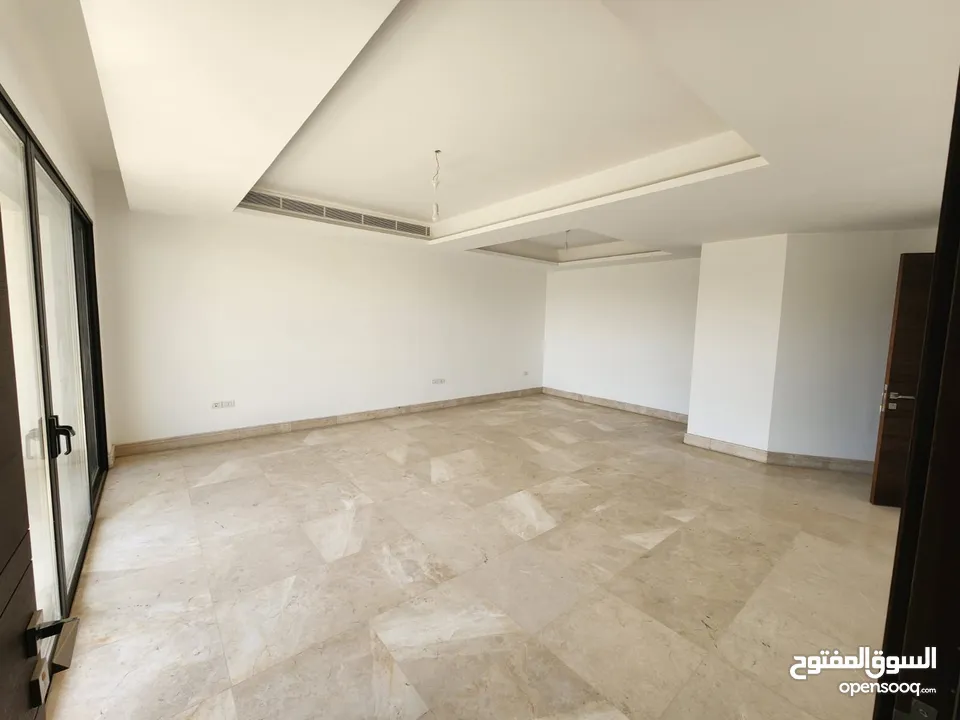 شقة فارغة للبيع بين الدوار الرابع و الخامس - ref : 14610