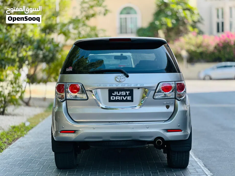 Toyota Fortuner 4wd single owner low Mileage 1 year passing insurance new tyres ready to drive condi