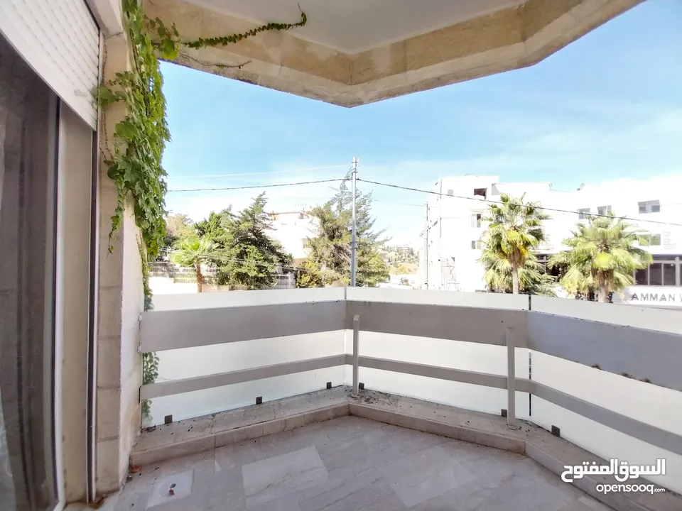 شقة للايجار في منطقة الدوار الرابع  ( Property 34842 )-175064342