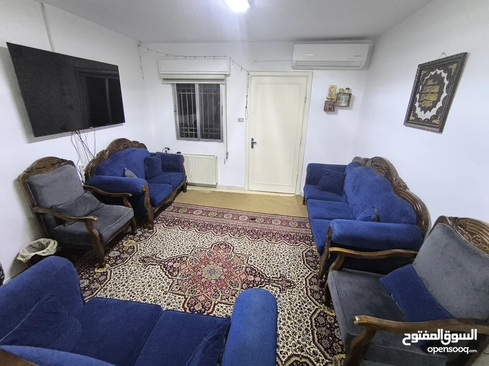 كنب خشب زان حفر شبه جديد للبيع