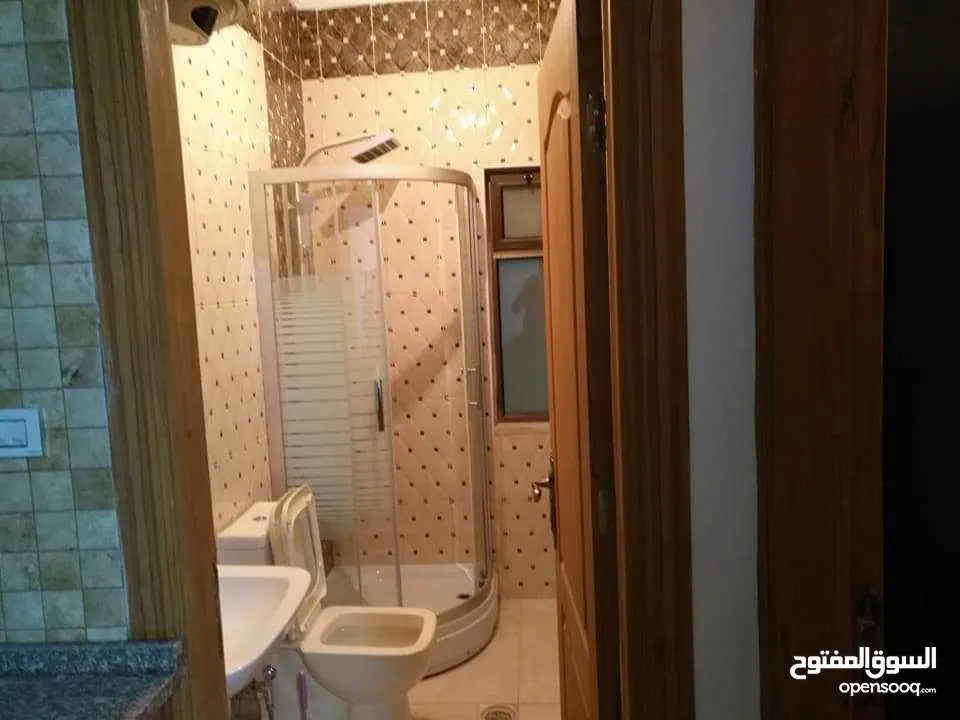 ستوديو للإيجار شارع الجامعه من المالك مباشرة