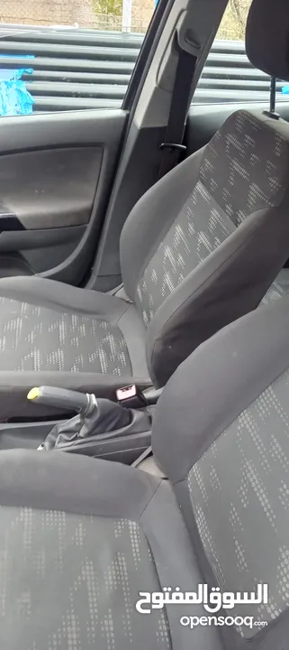 مطلوب سيارة فورد فيستا