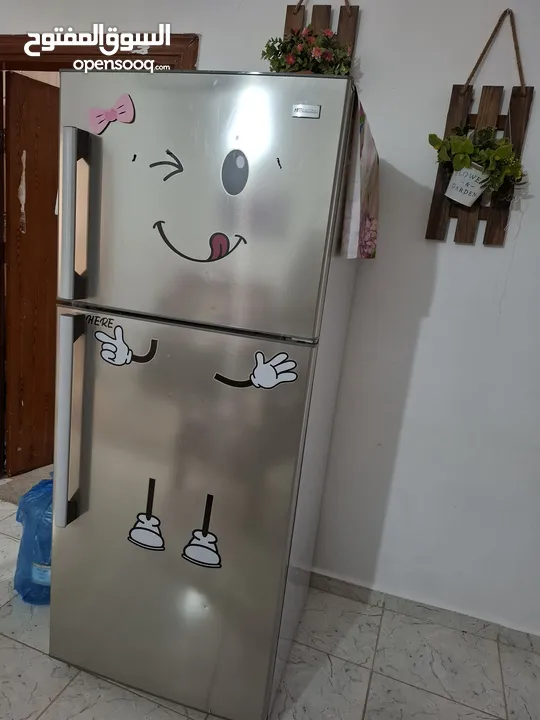 ثلاجه للبيع  بحال ممتازه