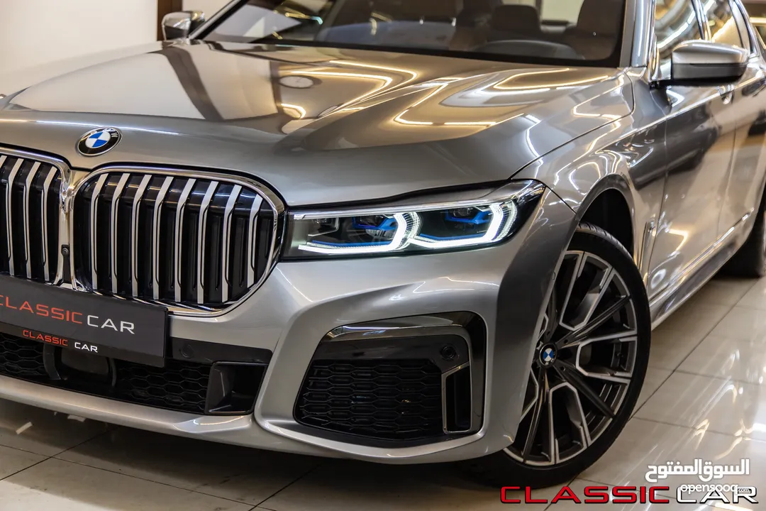 Bmw 730Li M kit  2021  ( Gasoline)   السيارة صيانة الشركة و قطعت مسافة 23,000 كم فقط