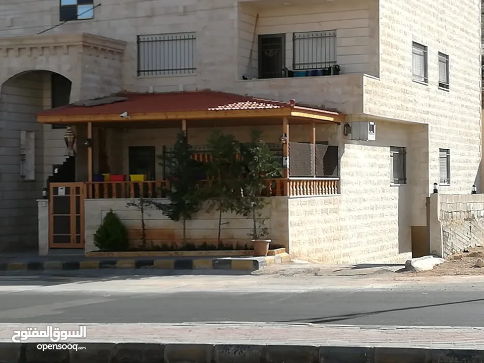 عمان شارع الدفاع المدني ضاحيه الفاروق بجانب دوار البنزين