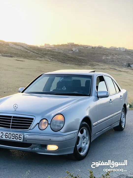 Mercedes E200 kom