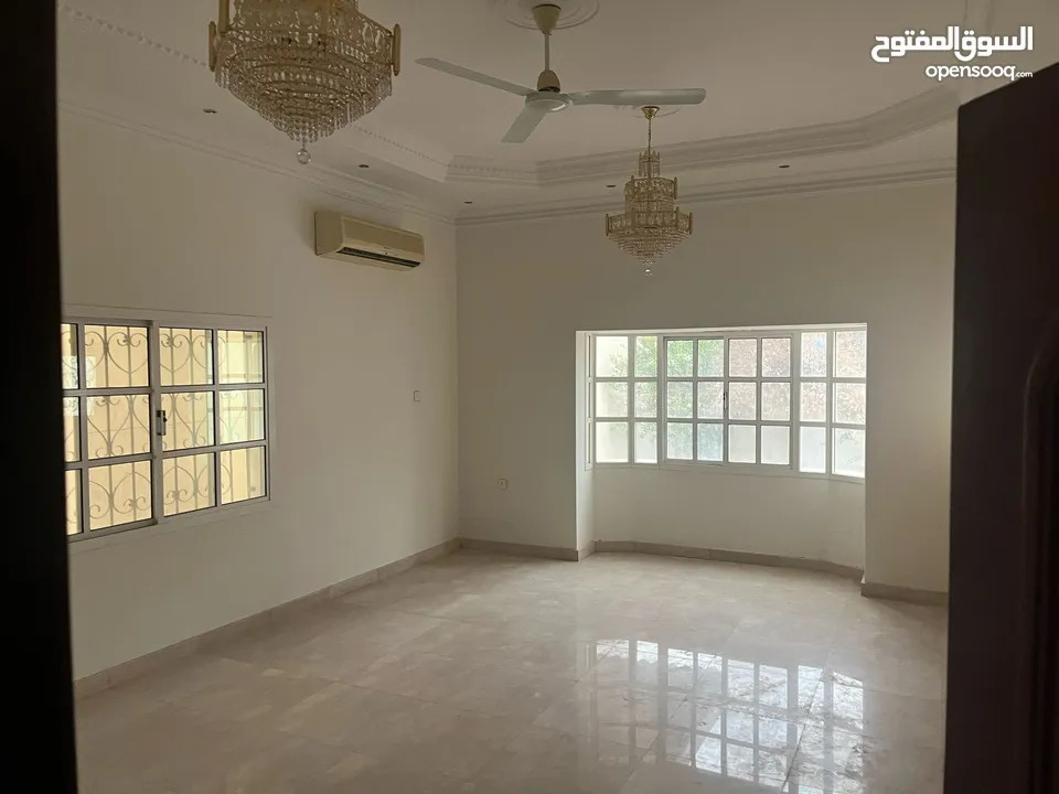 للبيع فيلا راقية في الرفاع الشرقي - الحجيات  Viila for rent in east riffa