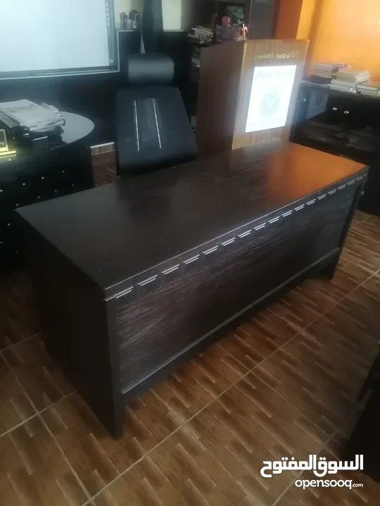 طاولة مكتب 60*160 و 2m*60 للبيع و كراسي مكتب