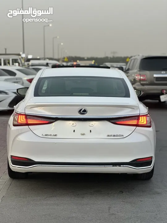 لكزس 2021 خليجي لون ابيض لون داجل جملي فتحه بصمه مثبت تحكم رنكات شاشي كامرا ستاره بصمه رقم واحد