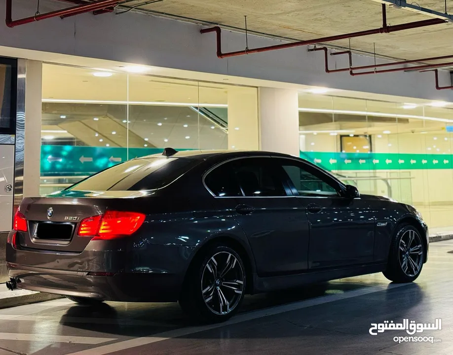 ‏‎سيارة BMW520i F10 لون نحاسي ميتالك فل الفل 2013 وارد الشركه تب نظافه