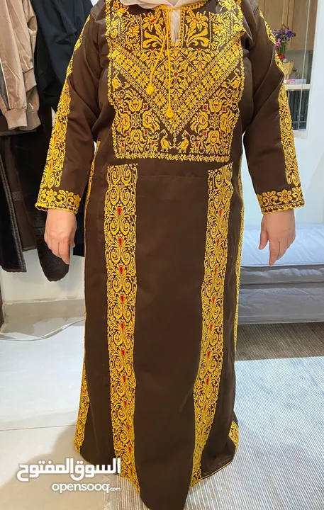 ثوب تقليدي فخم تراثي الوان جميلة تطريز فخم قماش توب جاهز للبس