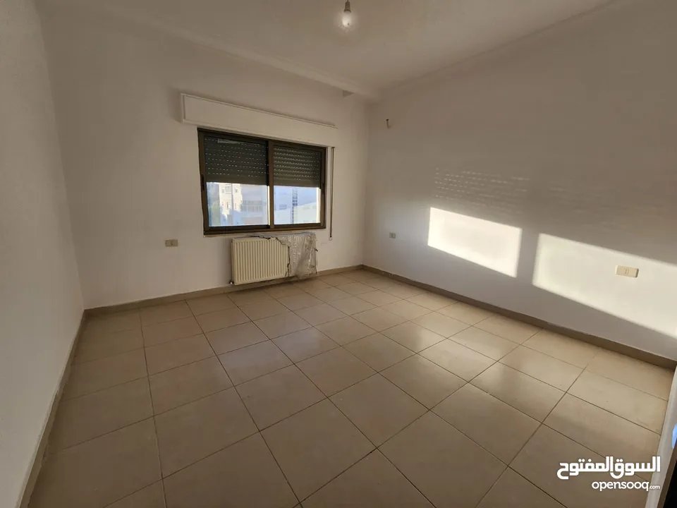 شقة فارغة للبيع في منطقة الجبيهة - REF: 14630