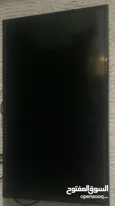 اكسبوكس ون اس مع الايدتين الأصليات وشاشة 43 بوصة