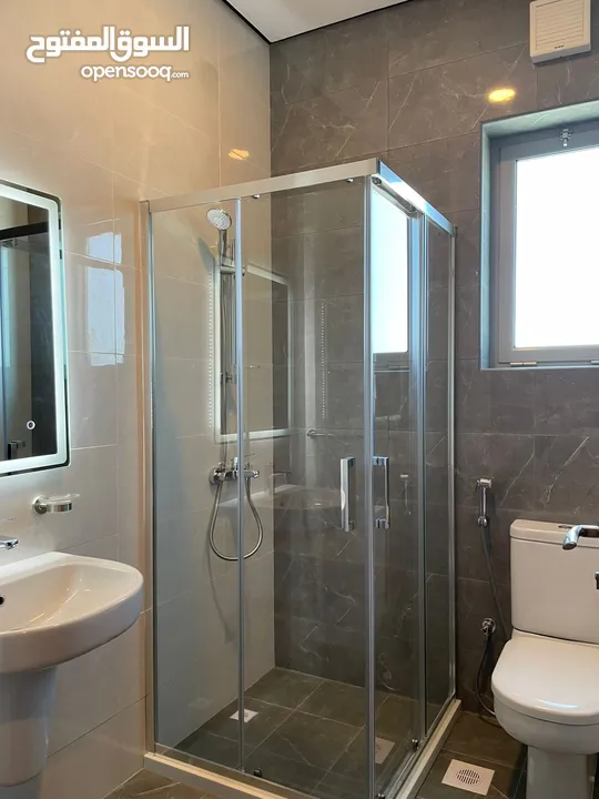 شقة جديدة للإيجار – أول ساكن – منطقة الجانبية