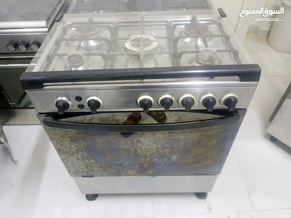 Ovens is very good condition and good working